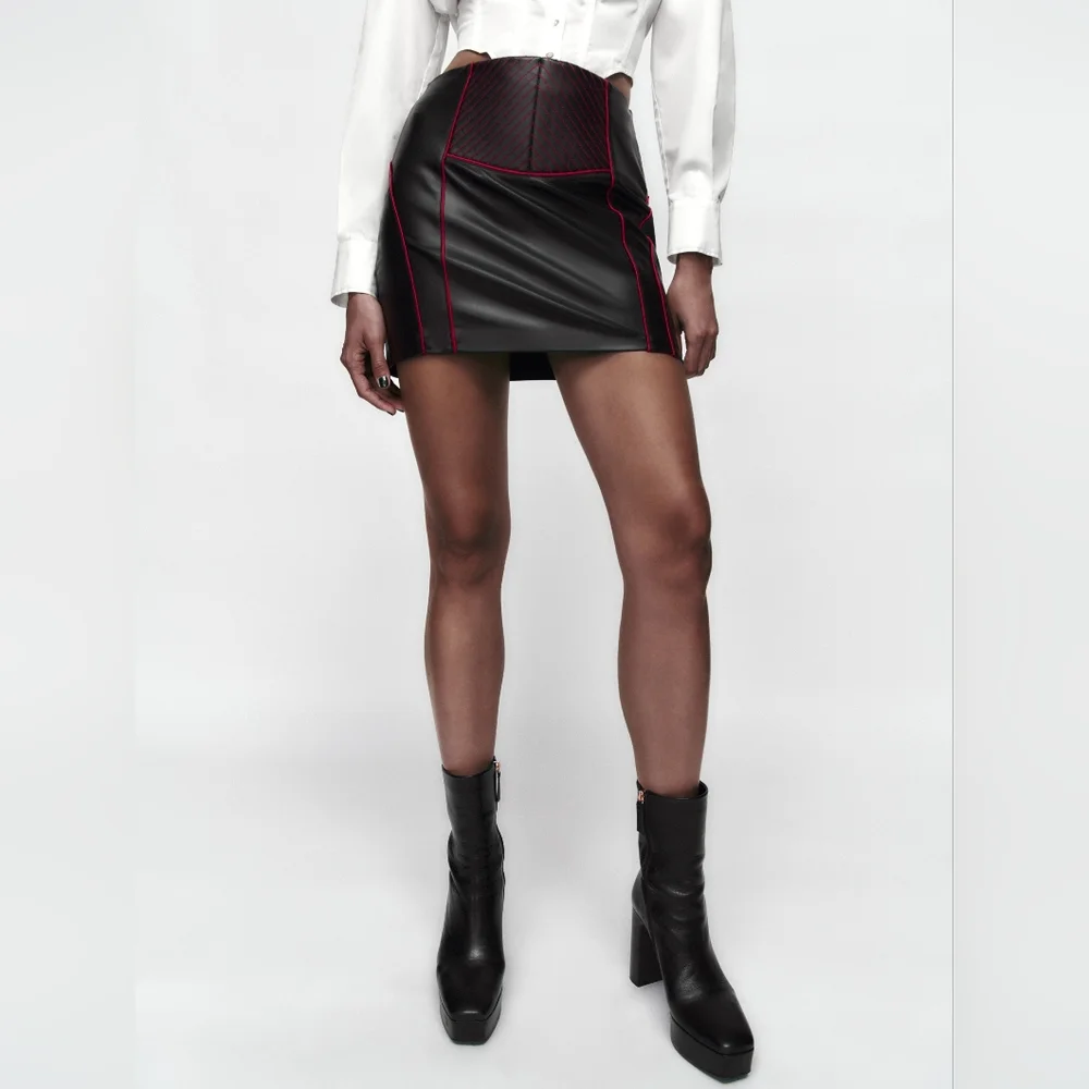 NWT ZARA Black/Red Moto Style Faux Leather Mini Skirt S - Picture 2 of 9